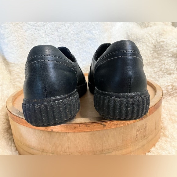 EUC Clarks Women's Caroline Pearl Slip-On Flats Loafer Black Leather Size 8.5M - Picture 4 of 8